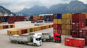 ادامه سیر نزولی واردات/ افزایش ۴۰ درصدی صادرات از لحاظ وزنی